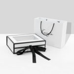 Caja de regalo plegable de papel blanco personalizable